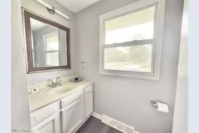 1215 Valley View Drive, Boardman, OH 44512 - Photo 8