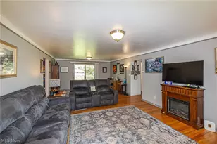1055 Twilight Dr, Green Hills, OH 44131 - Photo 6