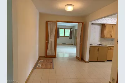 2821 Trabar Drive, Willoughby Hills, OH 44092 - Photo 4