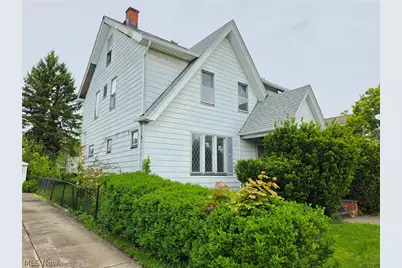 10605 Grace Avenue, Garfield Heights, OH 44125 - Photo 2