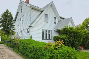 10605 Grace Ave, Garfield Heights, OH 44125 - Photo 2