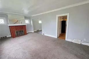 10605 Grace Ave, Garfield Heights, OH 44125 - Photo 6
