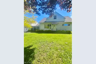 10481 Briar Hill Drive, Kirtland, OH 44094 - Photo 2
