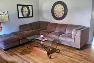 10481 Briar Hill Dr, Kirtland, OH 44094 - Photo 12