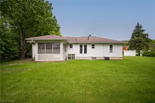 1528 Maryland Ave, Lorain, OH 44052 - Photo 4