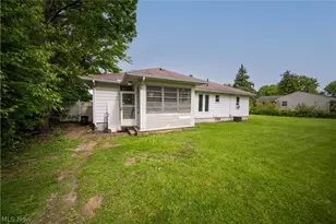 1528 Maryland Ave, Lorain, OH 44052 - Photo 6