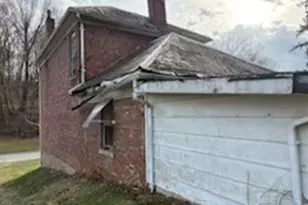1293 Sharon Ave, Zanesville, OH 43701 - Photo 2