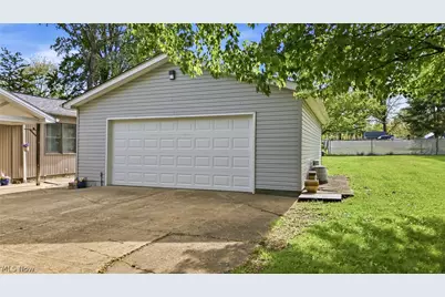3635 Homewood Avenue, Hubbard, OH 44425 - Photo 4