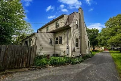 1390 Delia Avenue, Akron, OH 44320 - Photo 4
