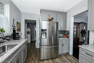 1390 Delia Ave, Akron, OH 44320 - Photo 22