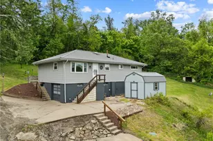 69641 Holley St, Martins Ferry, OH 43935 - Photo 2