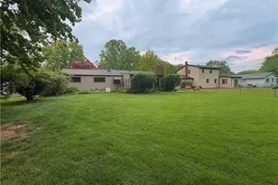4439 Aspen Dr, Austintown, OH 44515 - Photo 4
