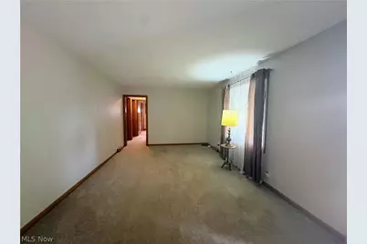 4439 Aspen Drive, Austintown, OH 44515 - Photo 6