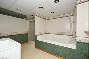 5175 Oakvale St SW, Canton, OH 44706 - Photo 42