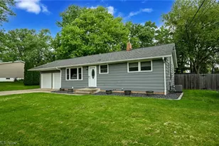 5175 Oakvale St SW, Canton, OH 44706 - Photo 2