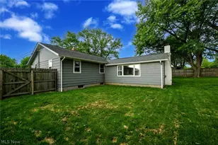 5175 Oakvale St SW, Canton, OH 44706 - Photo 6