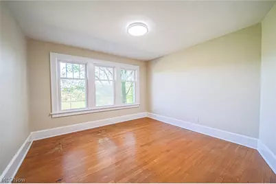 13240 Sandusky Drive, Beach City, OH 44608 - Photo 16