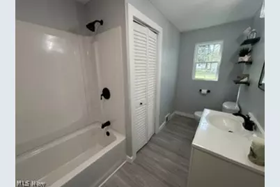 3185 Willowedge Drive, Coventry, OH 44319 - Photo 8