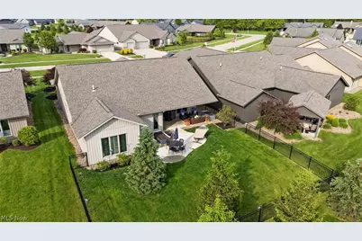 9070 Hummingbird Lane, North Ridgeville, OH 44039 - Photo 32
