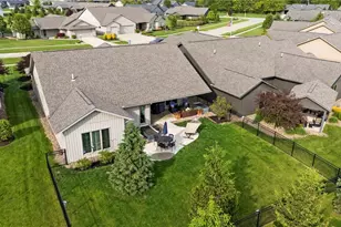 9070 Hummingbird Ln, North Ridgeville, OH 44039 - Photo 32