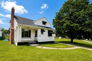 18909 Maple Heights Blvd, Maple Heights, OH 44137 - Photo 2