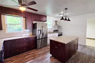 36 Suzanne St, Little Hocking, OH 45742 - Photo 4