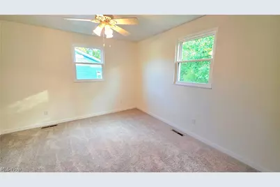 36 Suzanne Street, Little Hocking, OH 45742 - Photo 14