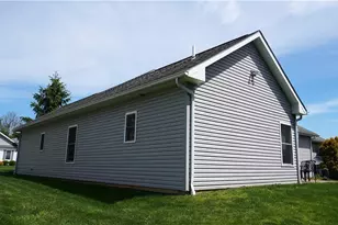 1166 Cobblestone Dr, Tallmadge, OH 44278 - Photo 4