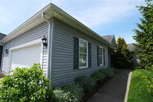 1166 Cobblestone Dr, Tallmadge, OH 44278 - Photo 2