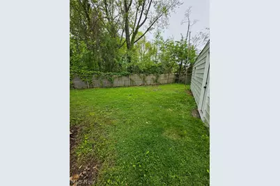 1925 Ridgehill Road, Loveland, OH 44121 - Photo 8