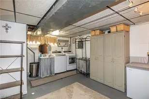 2424 E 30th St, South Lorain, OH 44055 - Photo 32