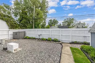 2424 E 30th St, South Lorain, OH 44055 - Photo 12