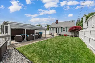 2424 E 30th St, South Lorain, OH 44055 - Photo 6
