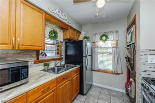 2424 E 30th St, South Lorain, OH 44055 - Photo 20