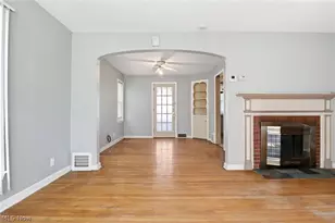 1980 Idlehurst Dr, Euclid, OH 44117 - Photo 6