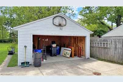 16901 W Park Road, Loveland, OH 44111 - Photo 14
