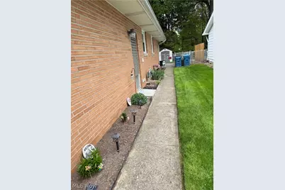 4291 Brendan Lane, North Olmsted, OH 44070 - Photo 8