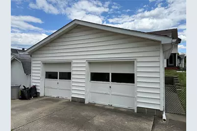 705 Market Street, Yorkville, OH 43971 - Photo 8
