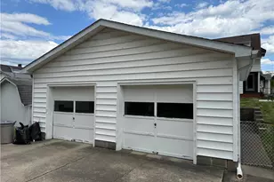 705 Market St, Yorkville, OH 43971 - Photo 8
