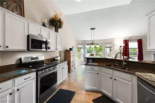 37164 Stone Creek Dr, North Ridgeville, OH 44039 - Photo 8