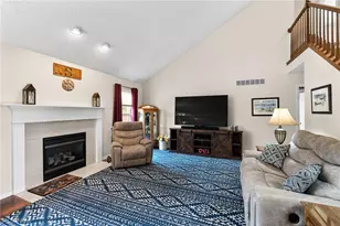37164 Stone Creek Dr, North Ridgeville, OH 44039 - Photo 10