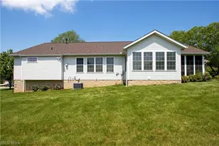 1030 Fairfield Dr, Wooster, OH 44691 - Photo 2
