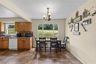 324 Thomas St, Wintersville, OH 43953 - Photo 8