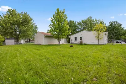 1731 Abbe Road S, Elyria, OH 44035 - Photo 32