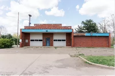 3525 Lincoln Street E, Canton, OH 44707 - Photo 1