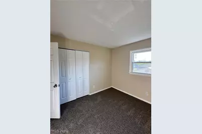 663 Meadowland Drive, Hubbard, OH 44425 - Photo 14