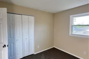 663 Meadowland Dr, Hubbard, OH 44425 - Photo 14