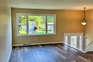 663 Meadowland Dr, Hubbard, OH 44425 - Photo 10