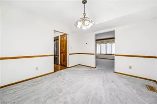 10108 Fair Rd, Strongsville, OH 44149 - Photo 6