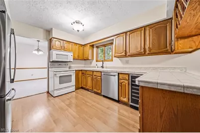 10108 Fair Road, Strongsville, OH 44149 - Photo 8